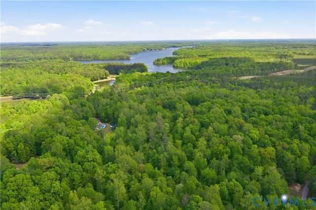 3600 Oxford Dr, Sutherland, VA 23885
