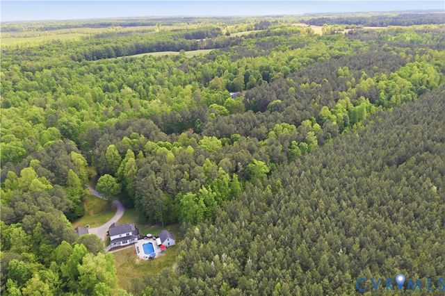 3600 Oxford Dr, Sutherland, VA 23885