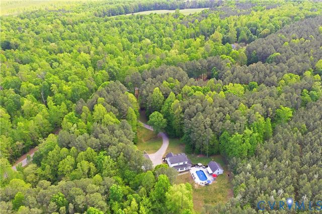 3600 Oxford Dr, Sutherland, VA 23885