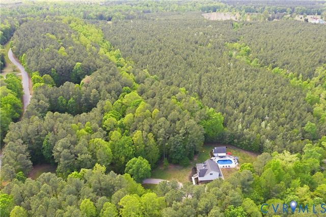 3600 Oxford Dr, Sutherland, VA 23885