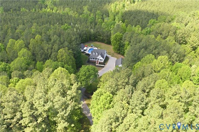 3600 Oxford Dr, Sutherland, VA 23885