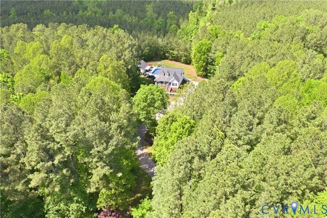 3600 Oxford Dr, Sutherland, VA 23885