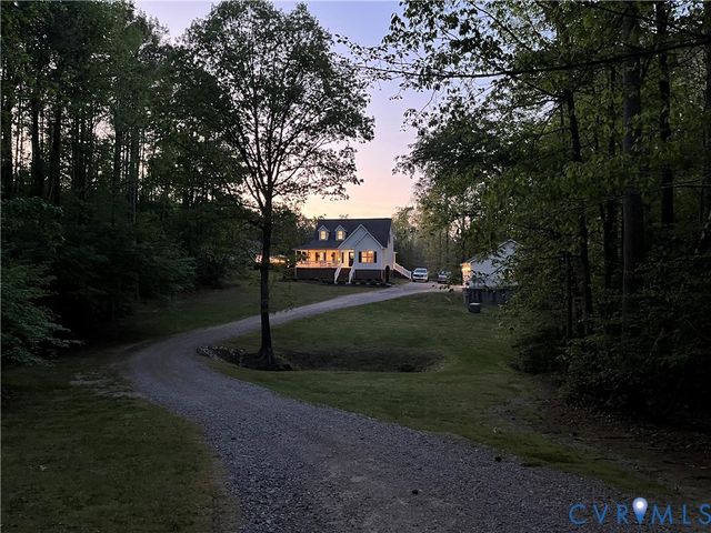 3600 Oxford Dr, Sutherland, VA 23885