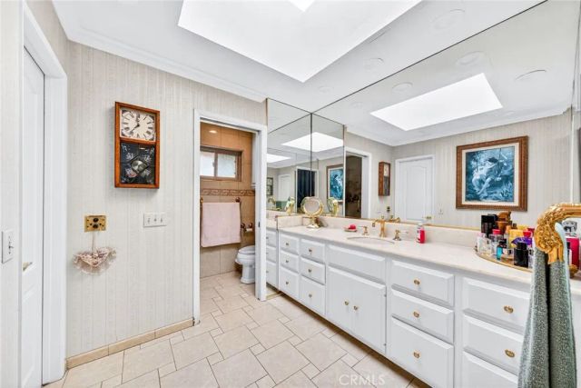 1100 Tulare, Costa Mesa, CA 92626