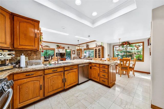 1100 Tulare, Costa Mesa, CA 92626