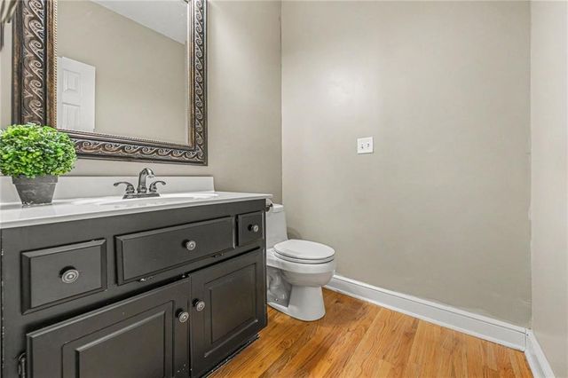 5653 Gresham Circle, Parkville, MO 64152