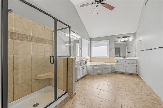 5653 Gresham Circle, Parkville, MO 64152