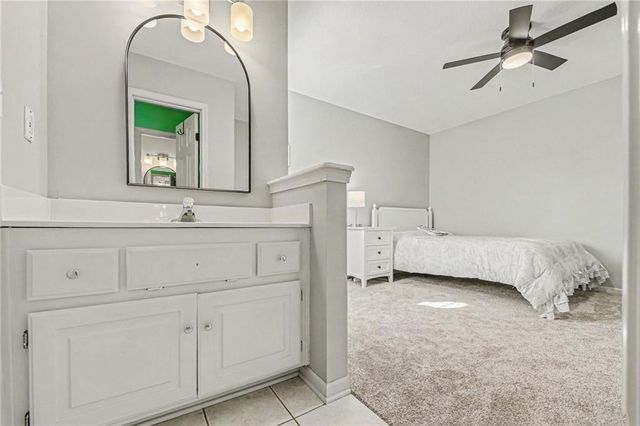 5653 Gresham Circle, Parkville, MO 64152