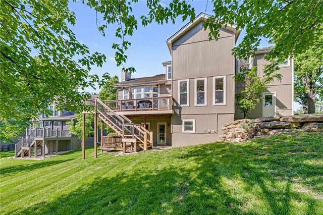 5653 Gresham Circle, Parkville, MO 64152
