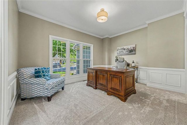 5653 Gresham Circle, Parkville, MO 64152