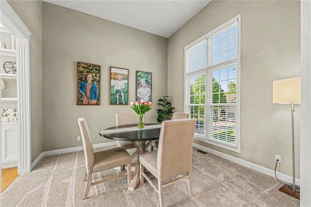 5653 Gresham Circle, Parkville, MO 64152