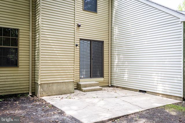 8 REGENT COURT, Medford, NJ 08055