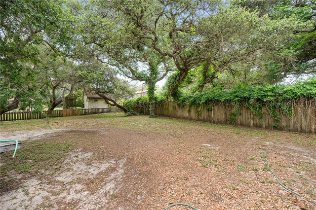 1965 Chandler Pl, Ingleside, TX 78362