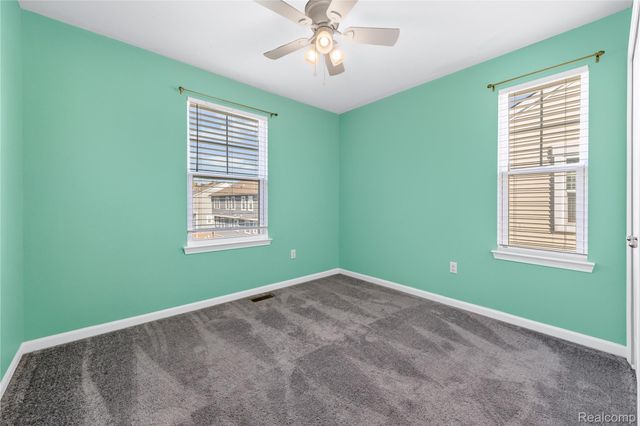 591 Parkside Way 16, Ferndale, MI 48220