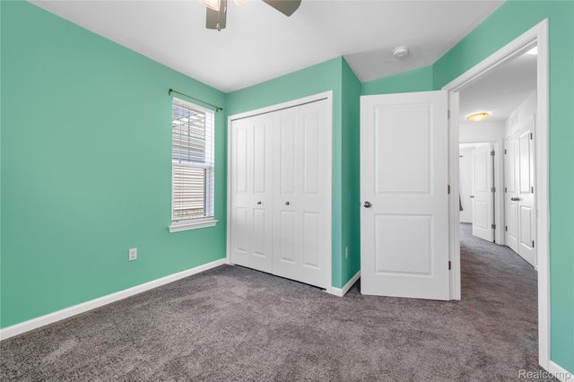 591 Parkside Way 16, Ferndale, MI 48220