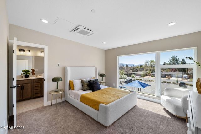 3826 Lakeside Drive 14, Reno, NV 89509