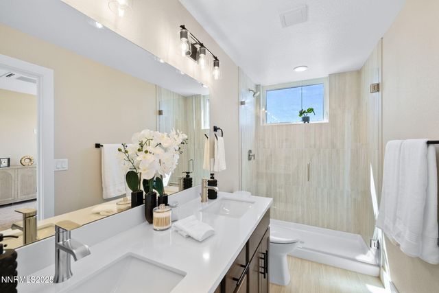 3826 Lakeside Drive 14, Reno, NV 89509