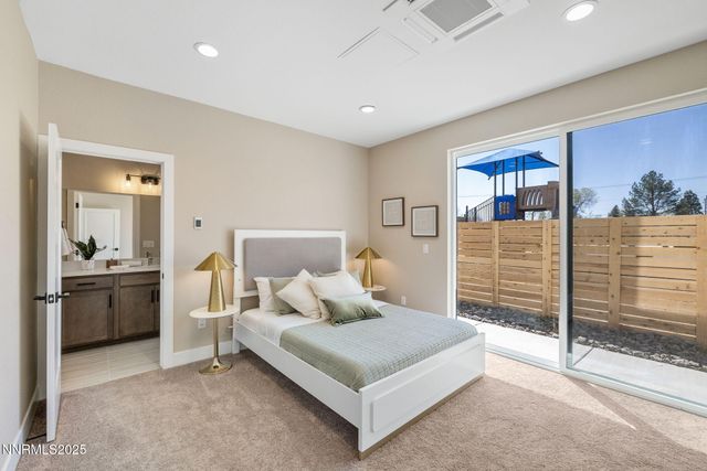 3826 Lakeside Drive 14, Reno, NV 89509