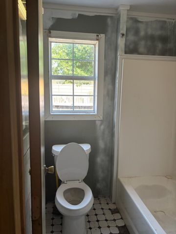 1733 E Ann Arbor Avenue, Dallas, TX 75216