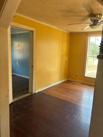 1733 E Ann Arbor Avenue, Dallas, TX 75216