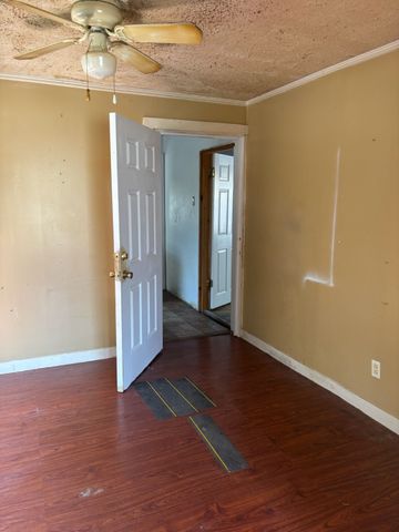 1733 E Ann Arbor Avenue, Dallas, TX 75216