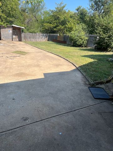 1733 E Ann Arbor Avenue, Dallas, TX 75216