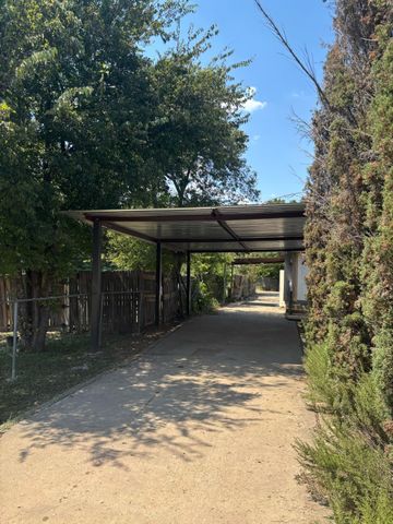 1733 E Ann Arbor Avenue, Dallas, TX 75216