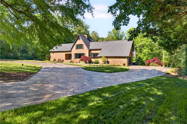 106 Riverbank Court, Moore, SC 29369