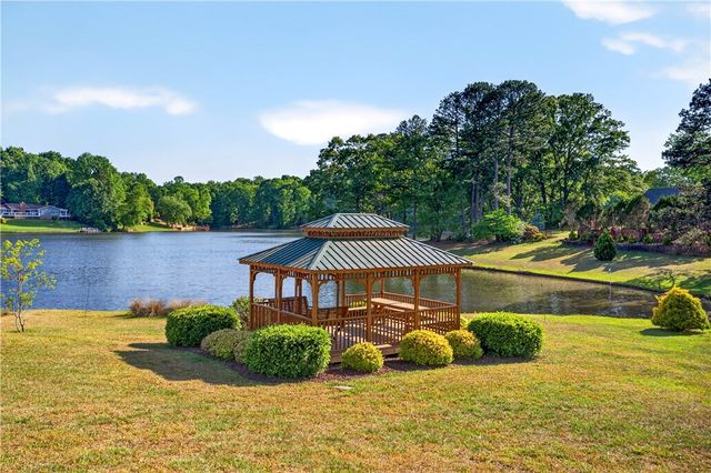 106 Riverbank Court, Moore, SC 29369