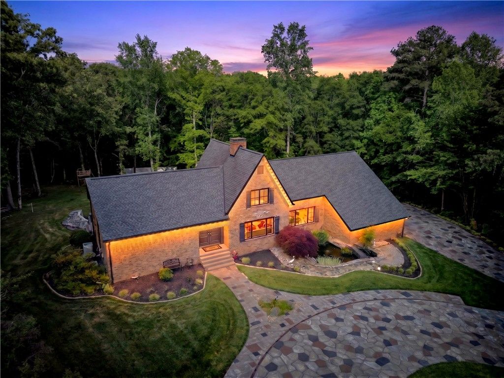 106 Riverbank Court, Moore, SC 29369
