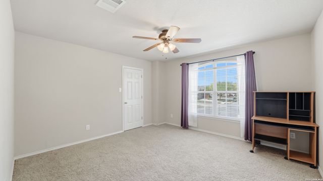 305 Hazeltine Way, Cibolo, TX 78108