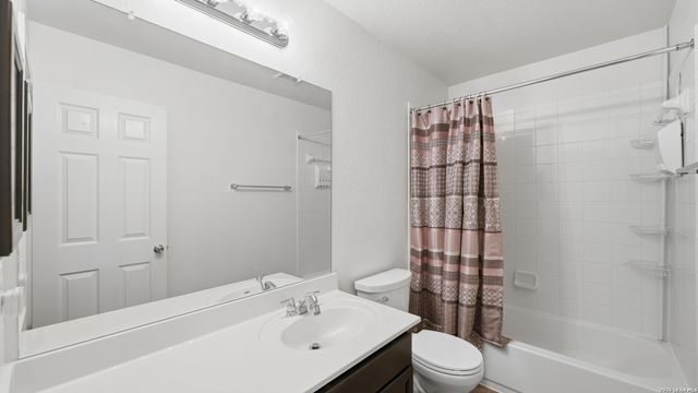 305 Hazeltine Way, Cibolo, TX 78108