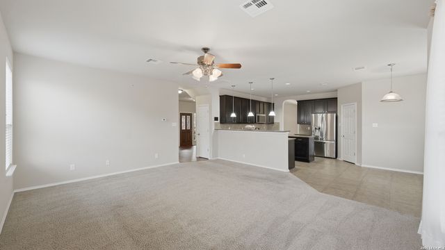 305 Hazeltine Way, Cibolo, TX 78108