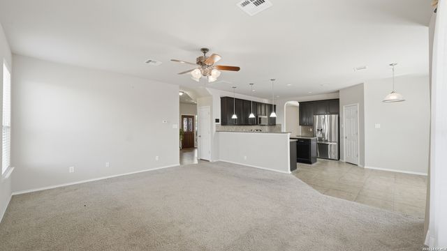 305 Hazeltine Way, Cibolo, TX 78108