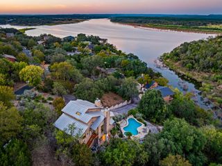 723 Coventry RD, Spicewood, TX 78669