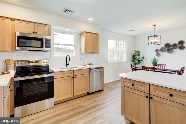 532 KINGSTON RD, Harrisburg, PA 17112