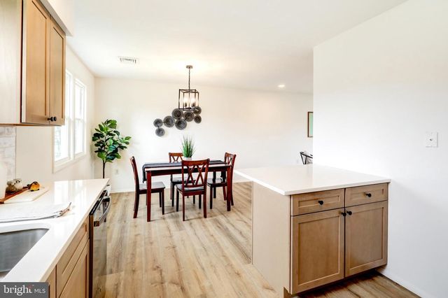 532 KINGSTON RD, Harrisburg, PA 17112