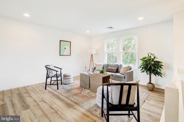 532 KINGSTON RD, Harrisburg, PA 17112