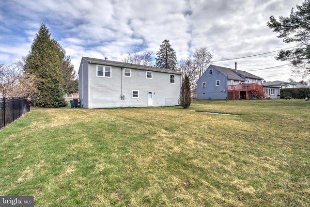 532 KINGSTON RD, Harrisburg, PA 17112