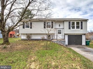 532 KINGSTON RD, Harrisburg, PA 17112
