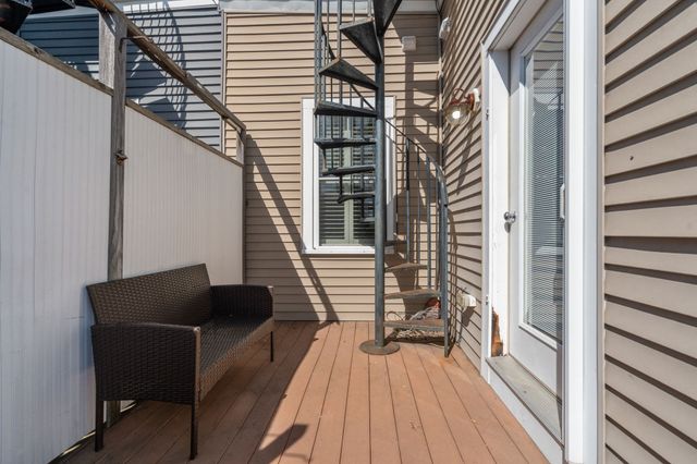 31 Story St 3, Boston, MA 02127