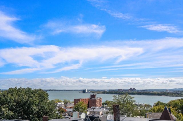 31 Story St 3, Boston, MA 02127