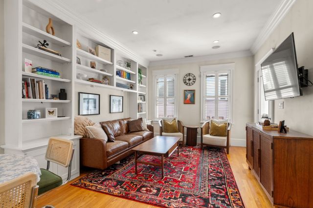 31 Story St 3, Boston, MA 02127