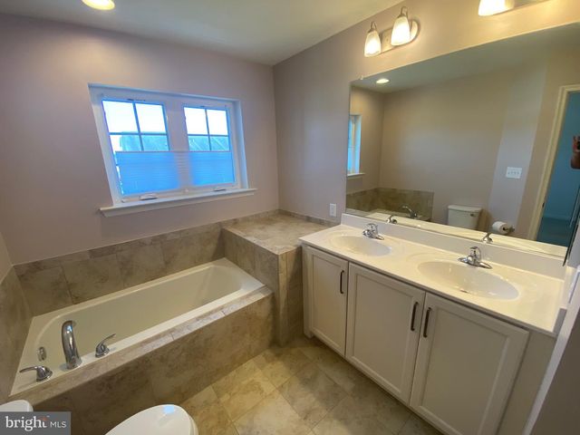 37 CECILY WAY, Ranson, WV 25438