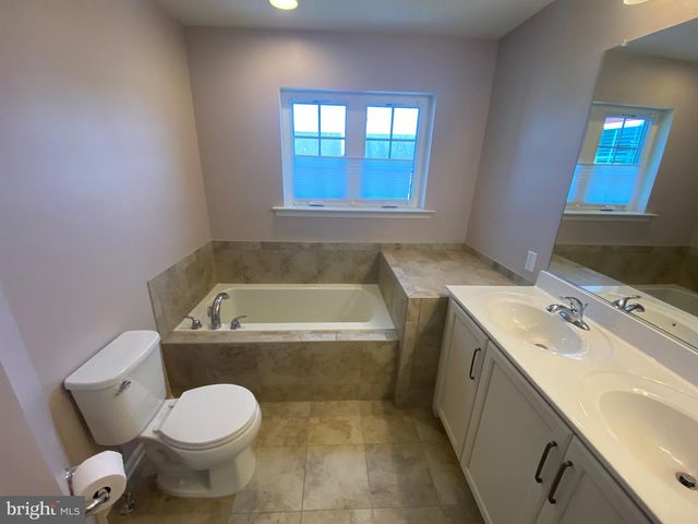 37 CECILY WAY, Ranson, WV 25438