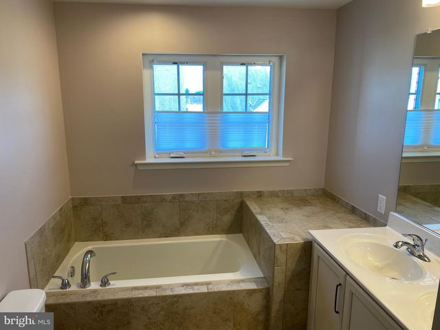 37 CECILY WAY, Ranson, WV 25438