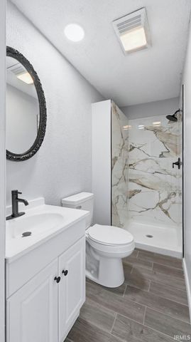 720 E Camden Drive, Fort Wayne, IN 46825