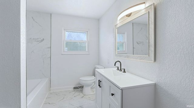 720 E Camden Drive, Fort Wayne, IN 46825