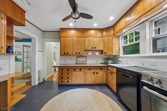 15 Patton Pl, Montclair Twp., NJ 07043