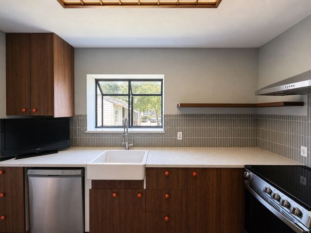 5335 Bent Tree Forest Drive 264, Dallas, TX 75248
